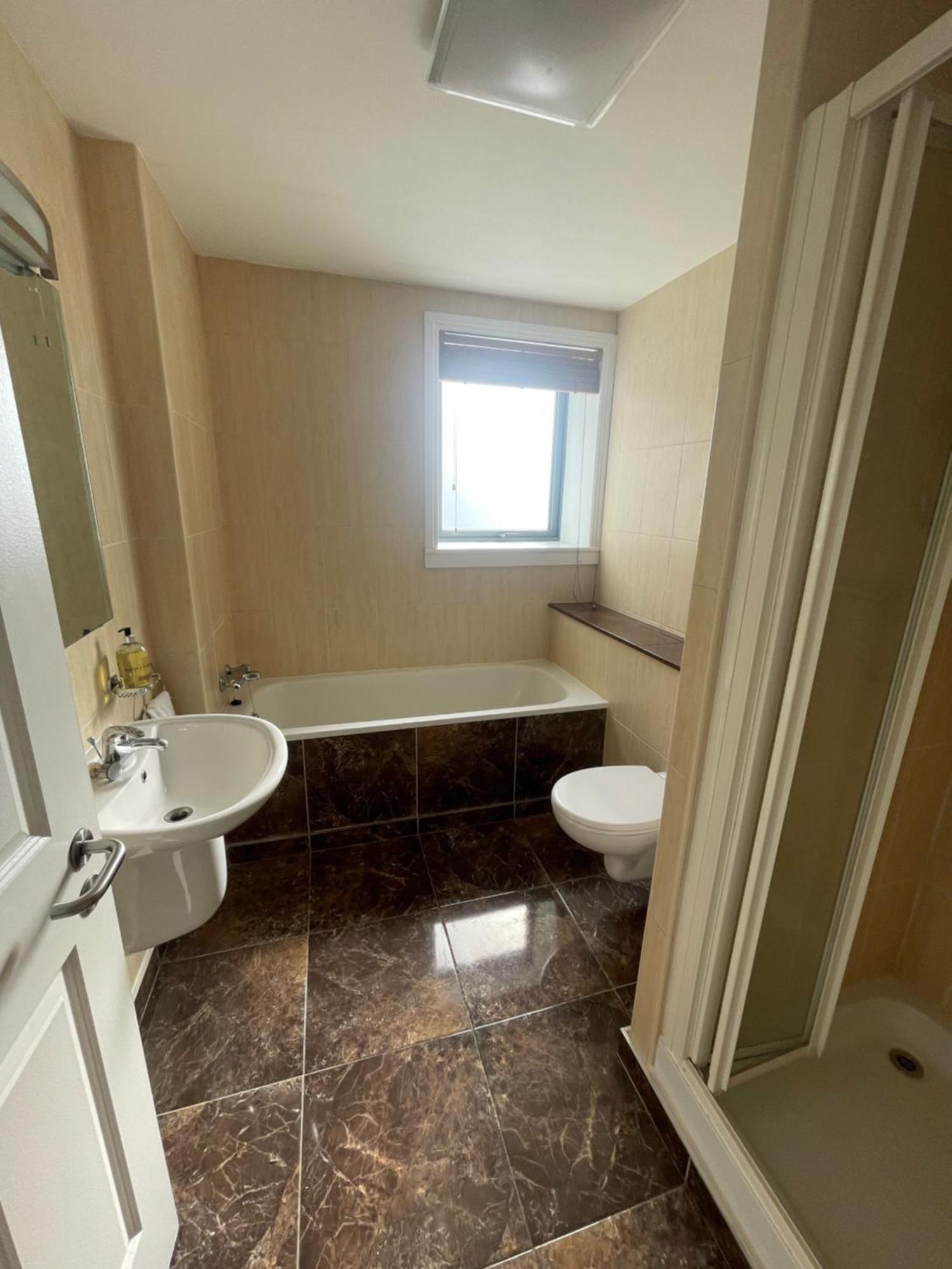 Fabulous And Sunny 2 Bed Apartment, In City Centre คอร์ก ภายนอก รูปภาพ
